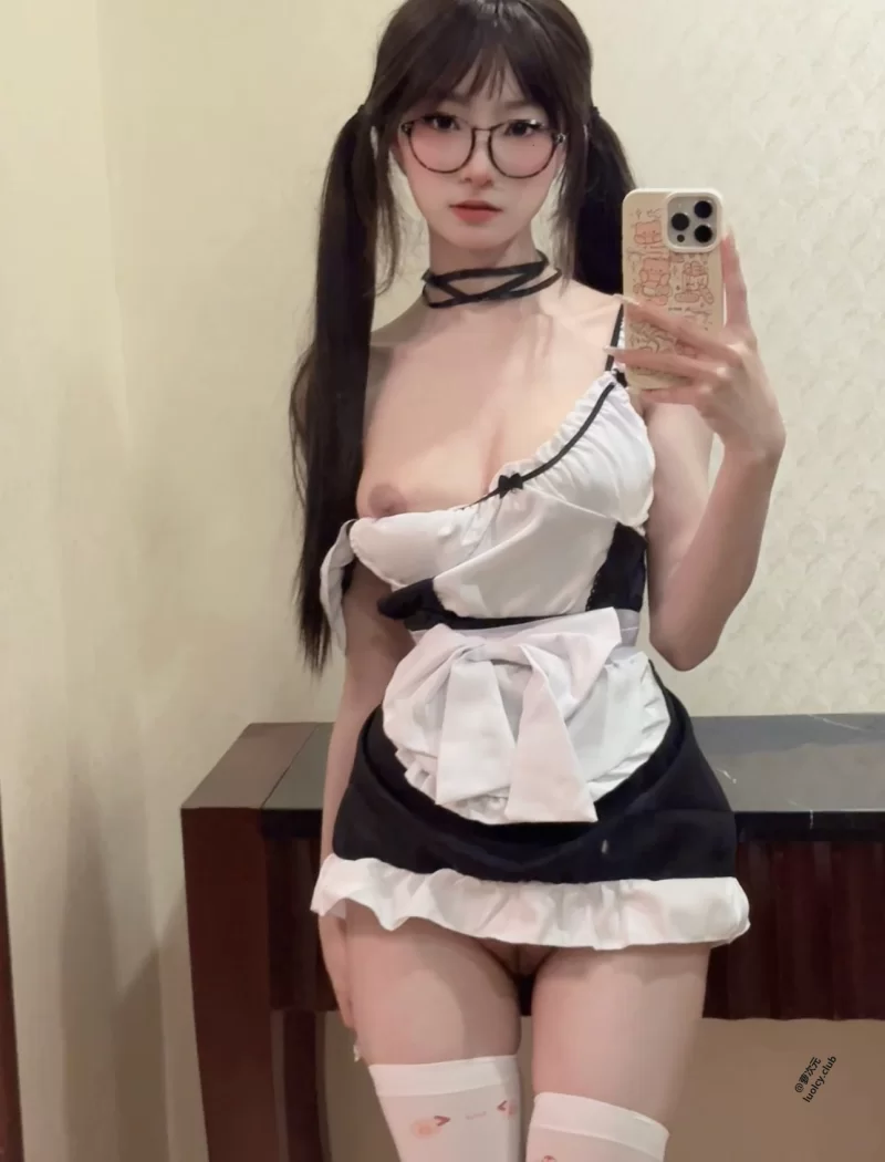 合法萝莉 极品白嫩萝莉推荐[Jasmine甜酱]顶级白虎萝莉私拍订阅合集【多P多V+1.18G】