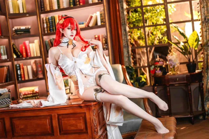 国产coser Natsuko夏夏子 –  崩坏：星穹铁道 姬子礼服[77P-157MB]【77P+157M】