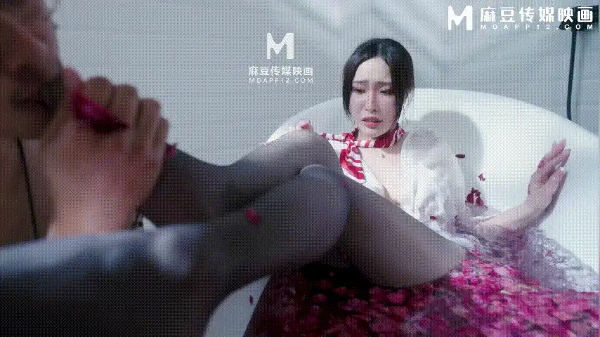 自拍 艾熙 艾悠 MDSR-0008-1 蓝天航空公司的空姐EP1 升迁下的性爱【1v+2.1G】