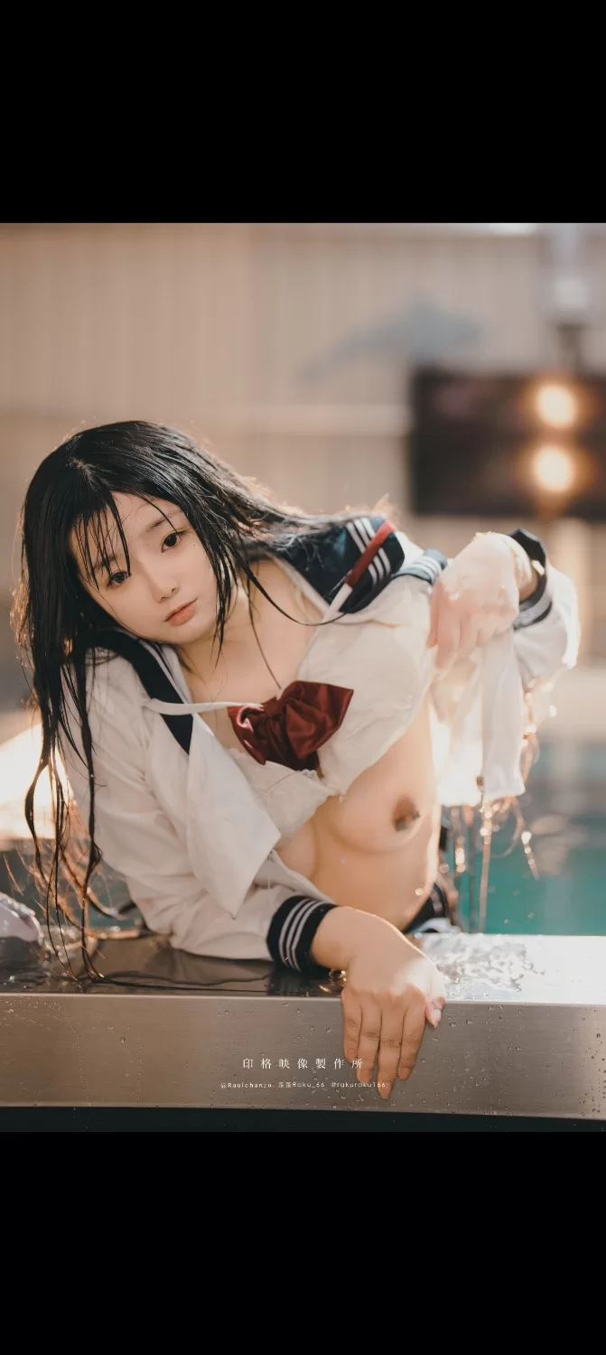 福利姬 落落Raku水泳馆[FURUKE]Bubble【[58P+1V]+924MB+150MB】