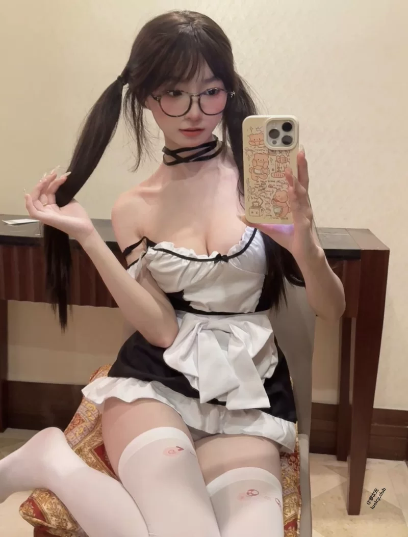 合法萝莉 极品白嫩萝莉推荐[Jasmine甜酱]顶级白虎萝莉私拍订阅合集【多P多V+1.18G】