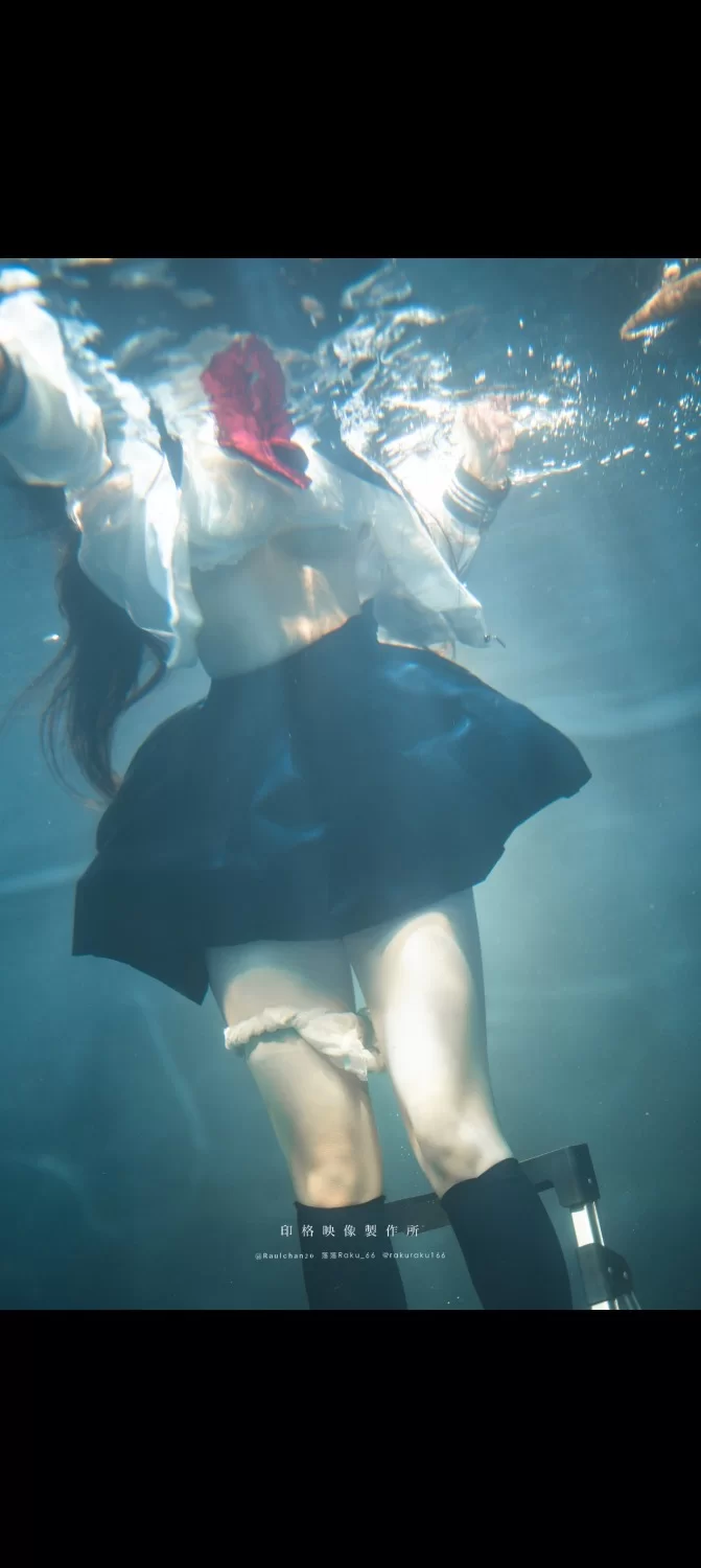 福利姬 落落Raku水泳馆[FURUKE]Bubble【[58P+1V]+924MB+150MB】