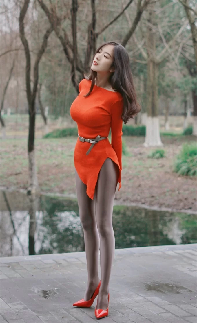 国产模特 辣妈女神 VIP会员专属原版订阅系列 高品质丝足美腿博主【270P+533M】