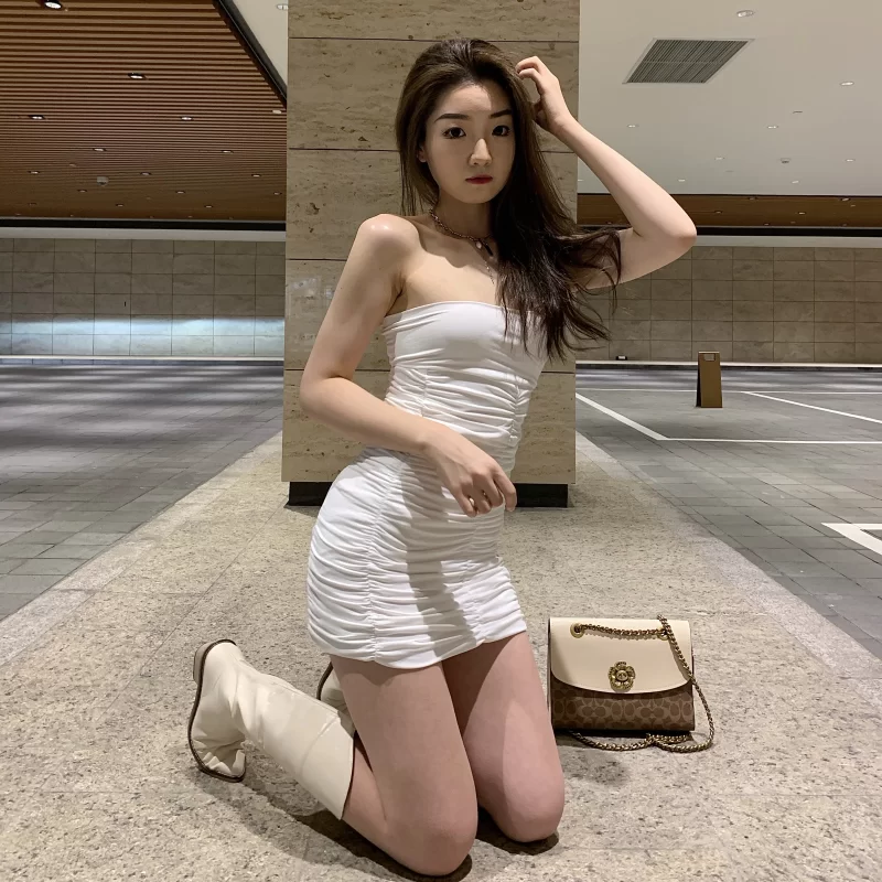 美女御姐 云盘露脸泄密京城小姐姐，职业小护士，平时喜欢撸铁，【115v+235p+2.4g】