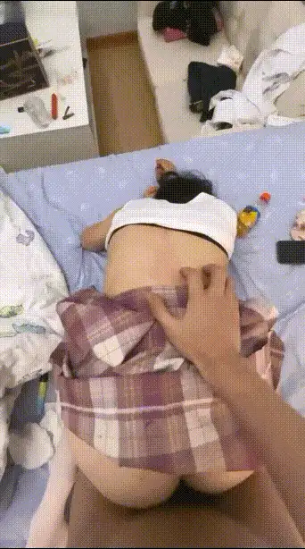 合法萝莉 极品萝莉小母狗 [是嚯嚯呀]与金主啪啪流出，被擒住双【多P多v+432M】