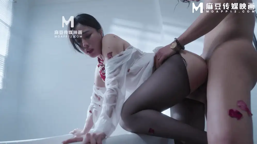 自拍 艾熙 艾悠 MDSR-0008-1 蓝天航空公司的空姐EP1 升迁下的性爱【1+2G】