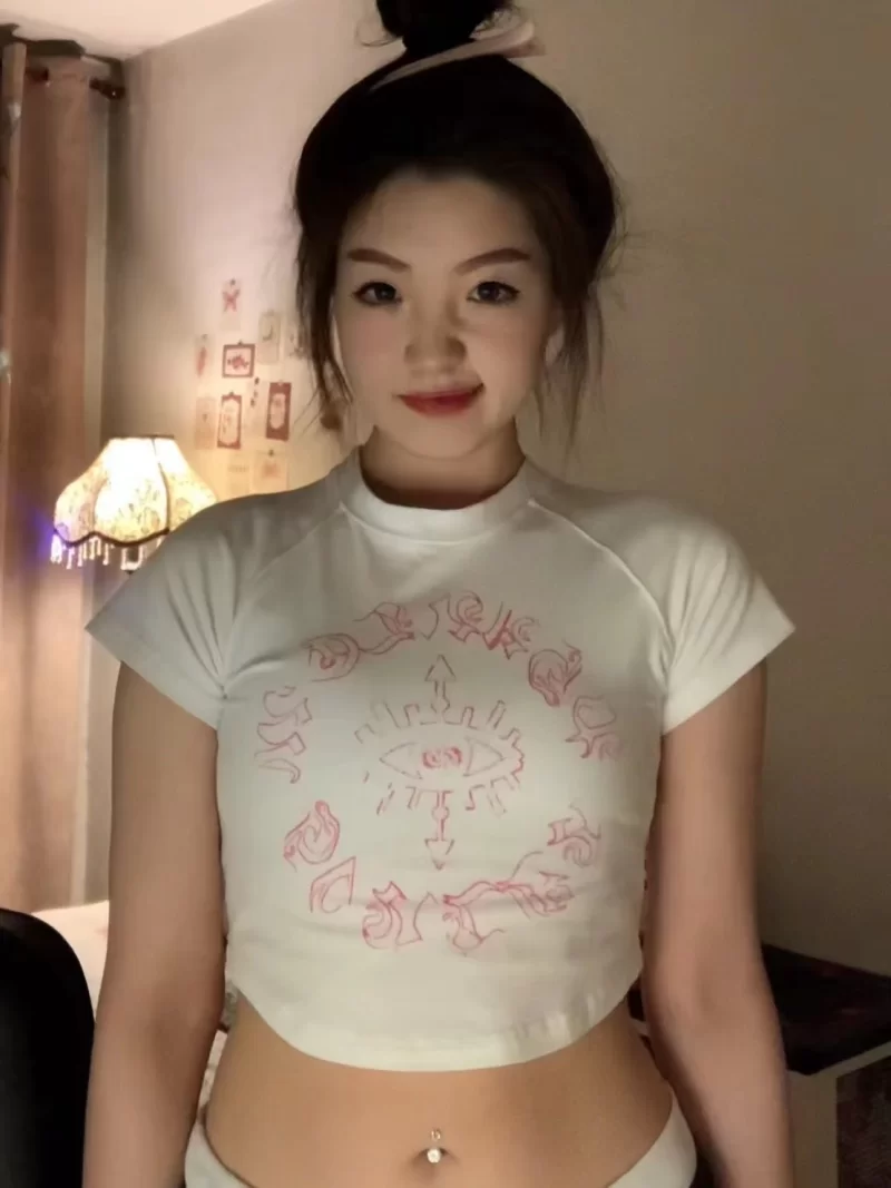 美女御姐 云盘露脸泄密京城小姐姐，职业小护士，平时喜欢撸铁，【115v+235p+2.4g】