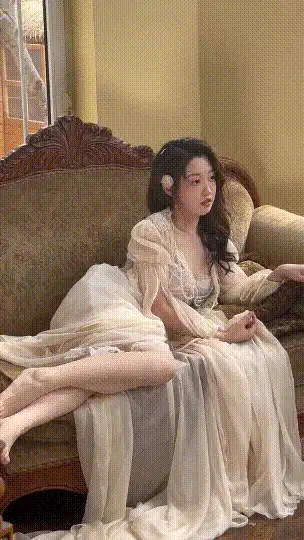 美女御姐 云盘露脸泄密京城小姐姐，职业小护士，平时喜欢撸铁，【115v+235p+2.4g】