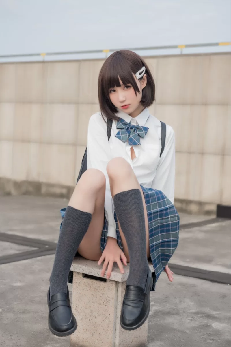 国产coser 西园寺南歌 少女裙底 22P 147M【22P+147MB】