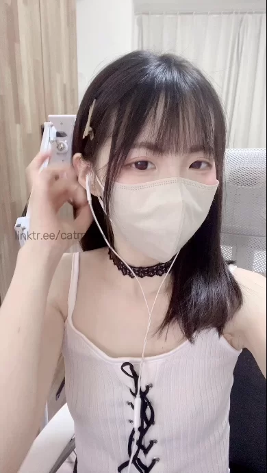 合法萝莉 贫乳+厚黑丝！高颜值小可爱美少女萝莉！【1v+528m】