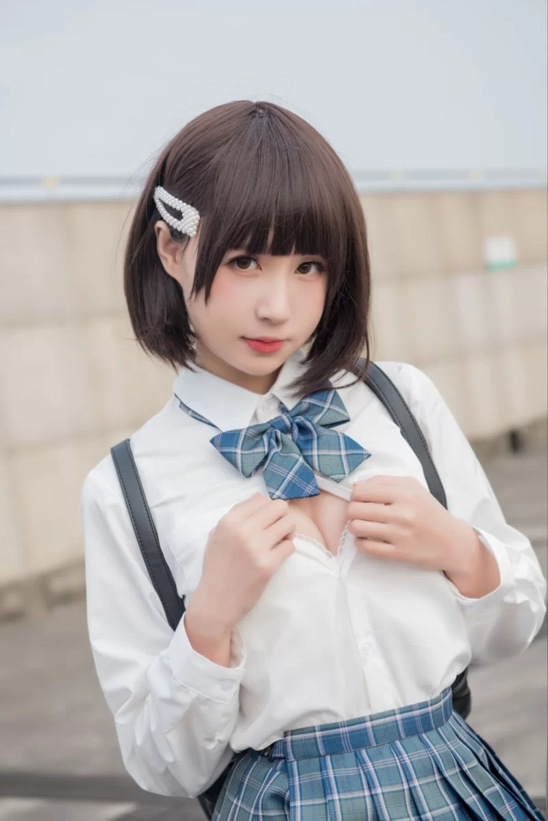国产coser 西园寺南歌 少女裙底 22P 147M【22P+147MB】