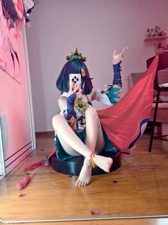 国产coser Reng - [Fanbox]合集 36套  939P+8V-4.45G【939P+8V+4.45G】