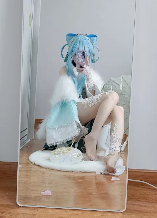国产coser Reng - [Fanbox]合集 36套  939P+8V-4.45G【939P+8V+4.45G】