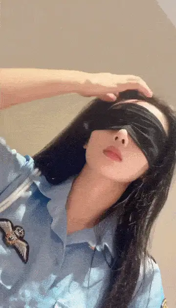 高颜值 有纹身的风骚少妇跟小哥啪啪直播性爱，互动撩骚口交大【2+4646MB】