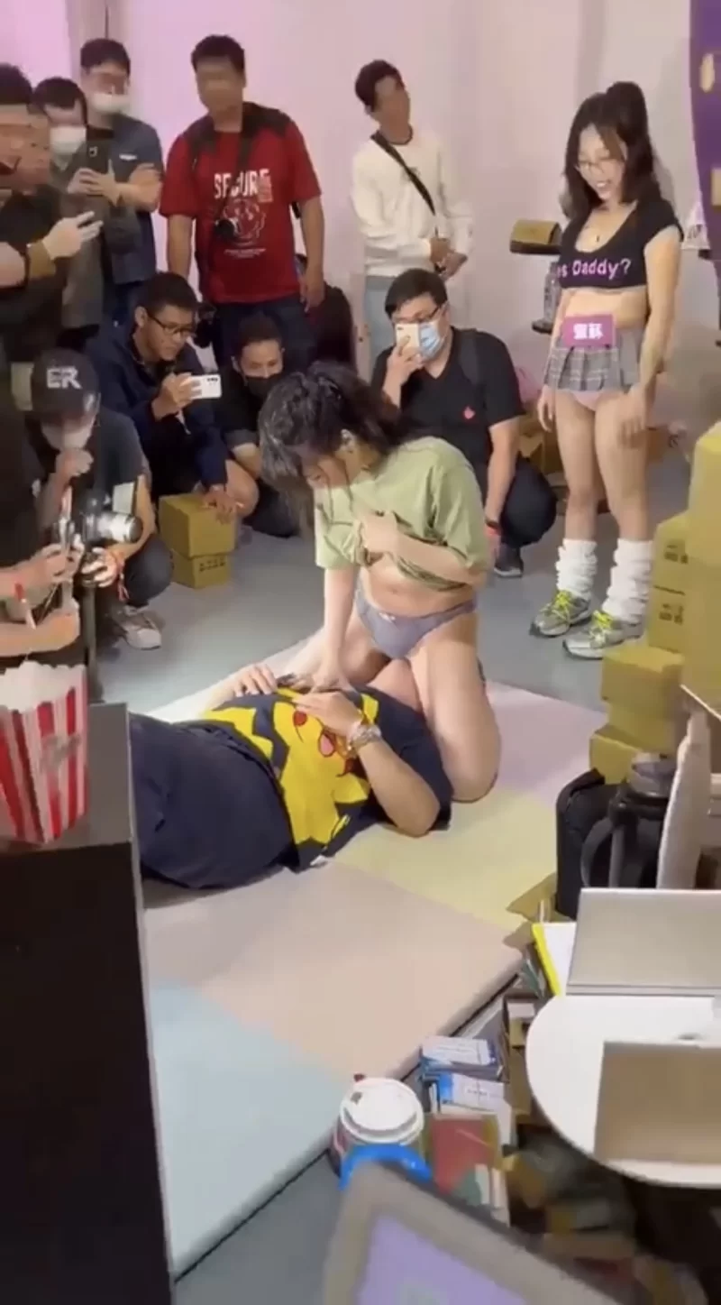 国产模特 湾湾 成人漫展cosplay【70V+7.17G】