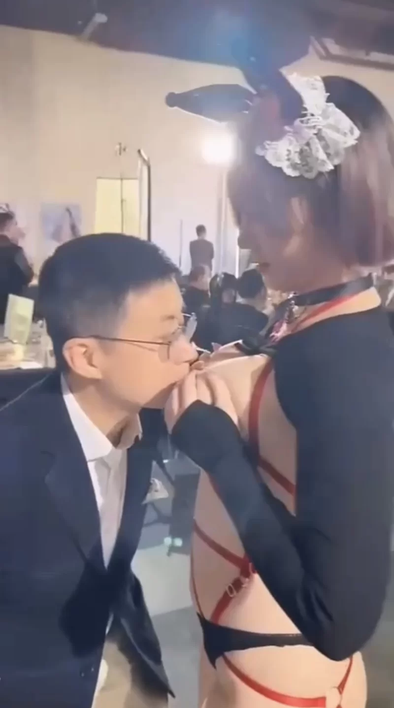 国产模特 湾湾 成人漫展cosplay【70V+7.17G】