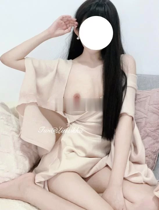 御姐 ✅小粥 举牌定制私拍✅【9V+584MB】