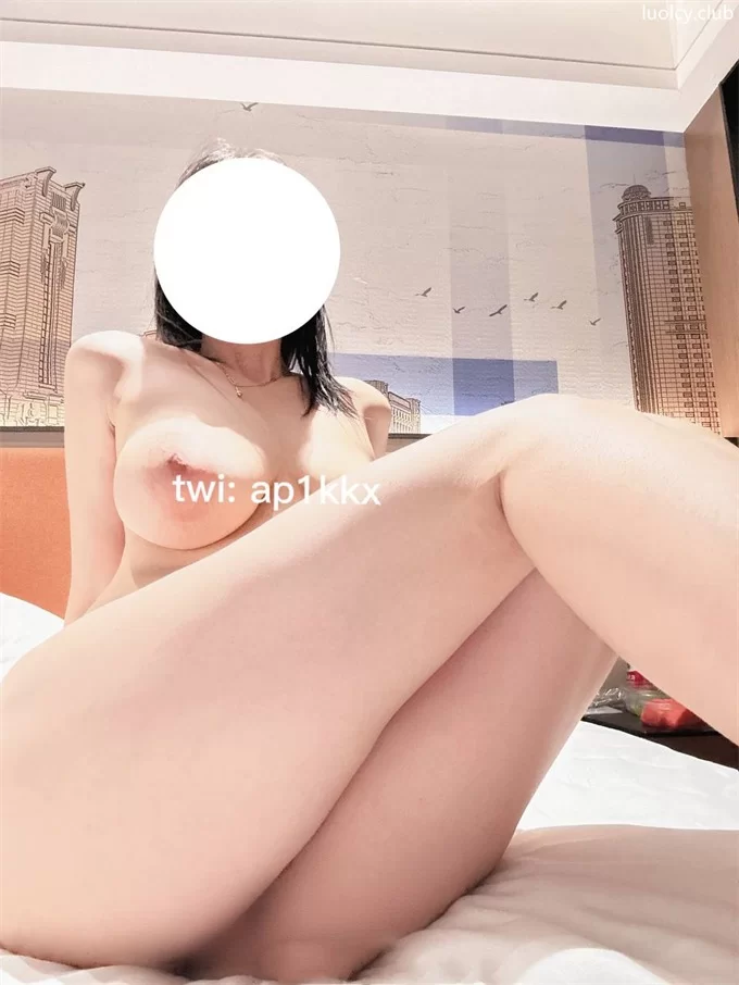福利姬 小狗 – 顶级巨乳福利姬私拍合集【1+3.4G】