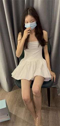 自拍 质量明显提升，又出个美女[是洛洛]刚下海就被啪啪【2+2049MB】