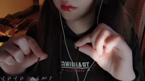 ASMR 不吃肉的小兔叽_极致头发丝深入采耳哦～【1v+148m】