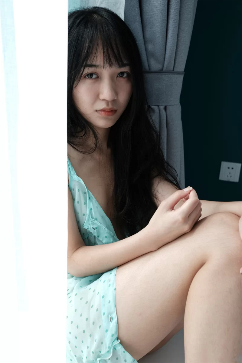 国产模特 小众摄影师 约拍白净素人 海边民宿浴室私拍 原版无水印【350P+2.66G】