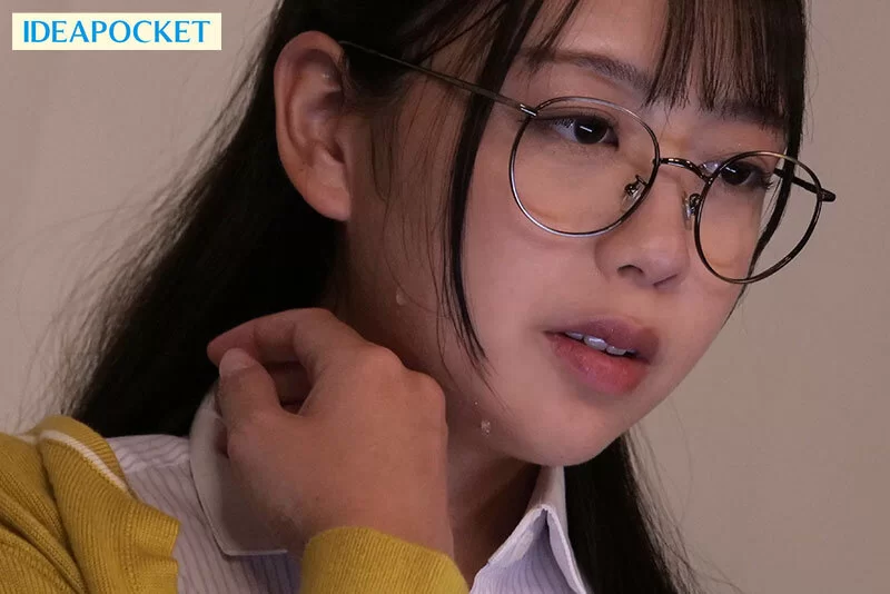 高颜值 巨乳眼镜OL穿上淫秽内衣，反复高潮【1v+2.13G】