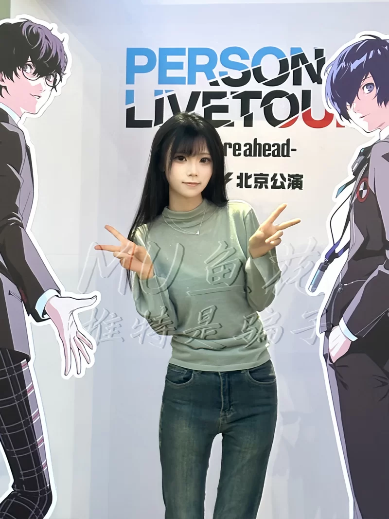 明星换脸 [MU鱼花出品]高颜值网红COS 坂坂白 口交颜射AI 反差预览11P【12P+32M】
