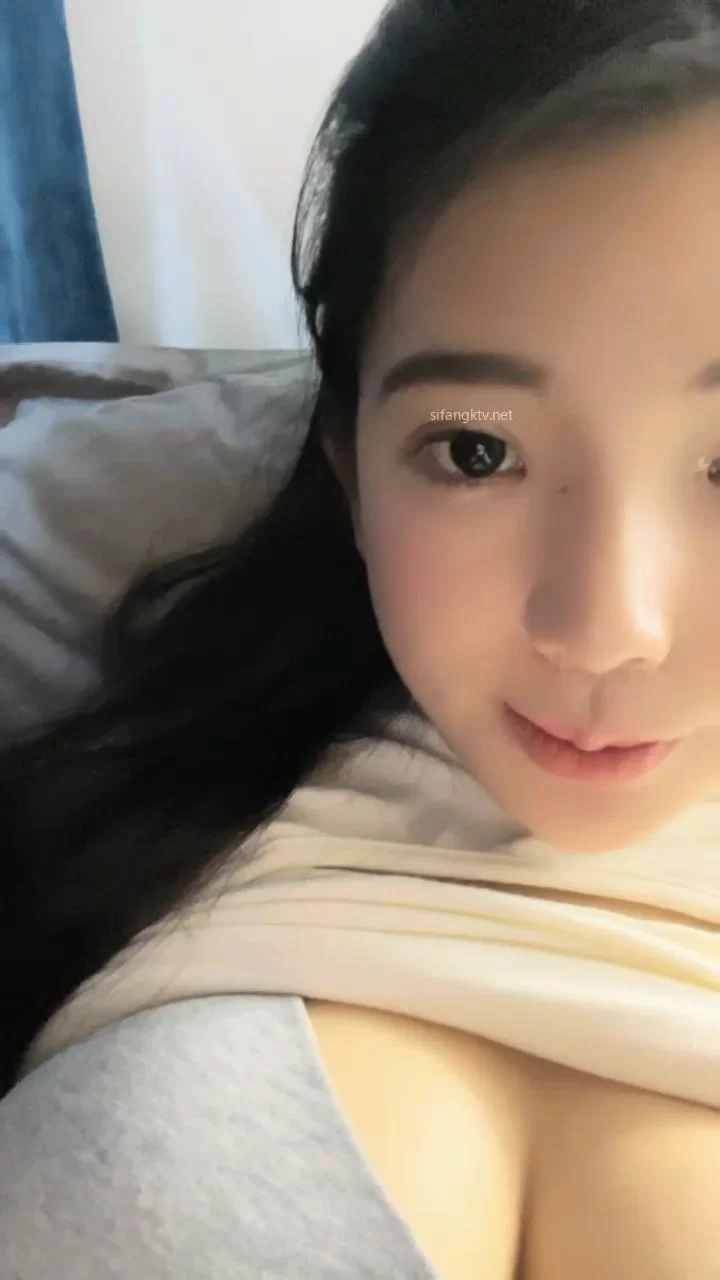 女大学生 南京真实校花[大二学妹]教室课堂上露奶，宿舍偷拍舍【1v+377m】