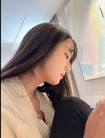 女大学生 富二代约炮[fKabuto]19岁绝美清纯学生妹-磁力链【1v+771m】