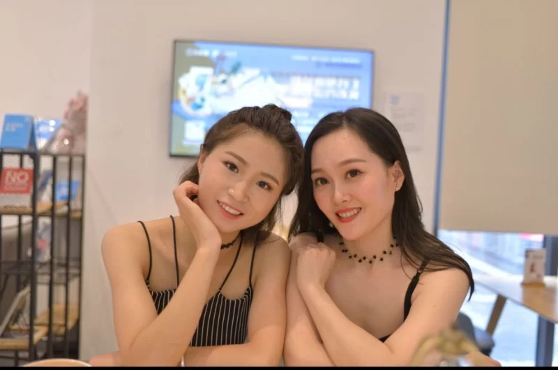 国产模特 [街拍摄影]裸足黑裙高跟鞋可爱美女【61p+910m】