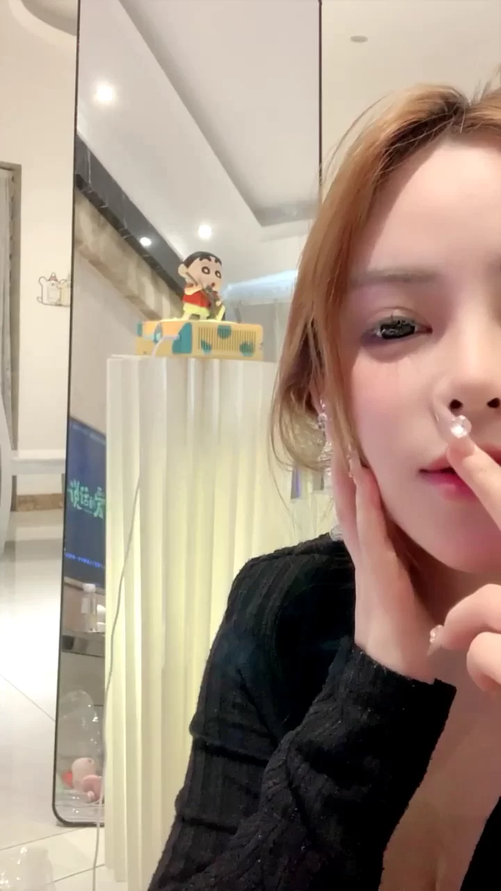 自拍 ❤️血荐四川巨乳女神 最强一期[炸土豆]经后水足 激烈狂喷【4V+4.1G】