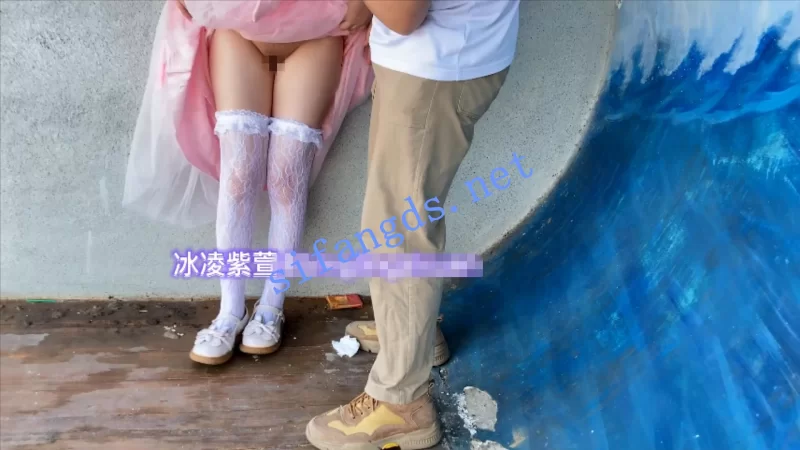福利姬 [重磅核弹]极品媚黑萝莉人妻[冰凌紫萱]付费福利(2)【99v+29.8g】