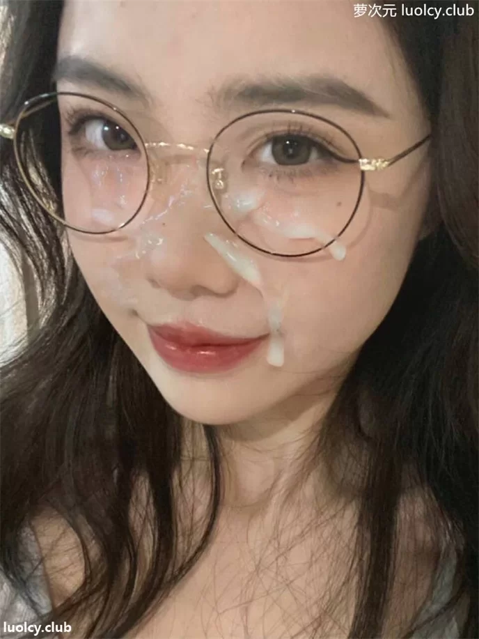 福利姬 Wang77 – 极品淫妻 黑丝大奶子 居家户外车震【109PnV+1.78G】
