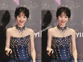 有撸点 明星 美女 脱衣 第十弹 已补【16p16v+139mb】