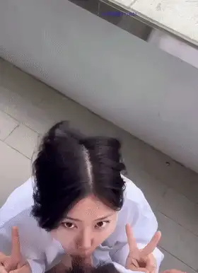 高颜值 推荐！女神首次啪啪秀~[高端女帝]双洞齐开！高潮爽喷【2+1414MB】