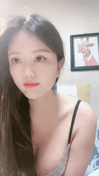 高颜值 极品颜值美女小鱼干！外表甜美骚的很！按摩器震无毛嫩穴【1+1444MB】