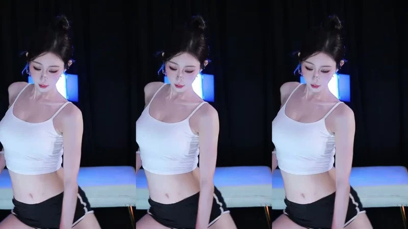 国产主播 [自录]虎牙美女主播月亮近期热舞合集【15v+3.2g】