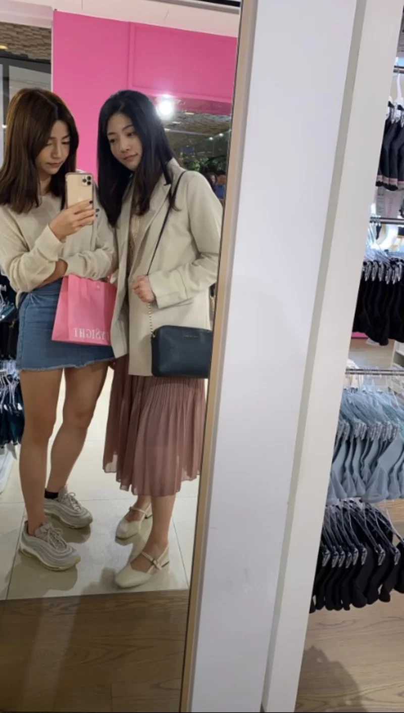 自拍 美女同事能成为销冠的秘诀❤️被有心人曝光【17v+11p+2.1G】