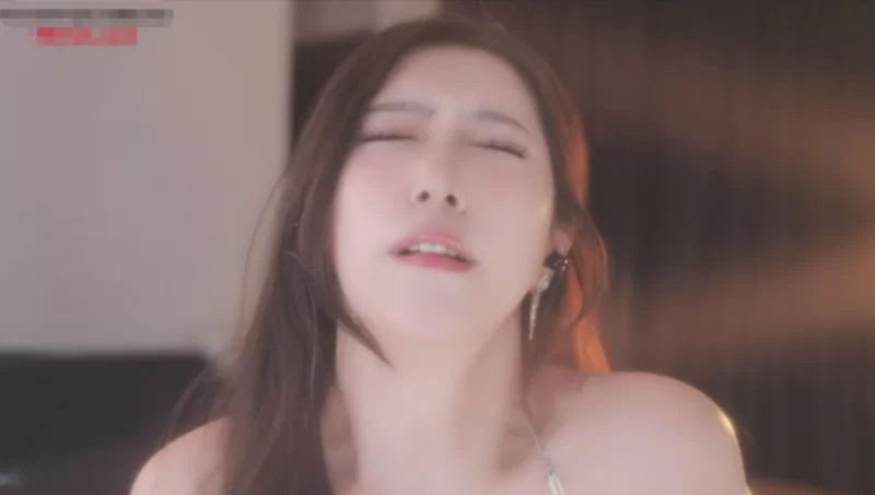 ASMR 斗鱼ASMR超美主播[小一熟了]5月最新-小皇冠+5分钟道具表情挑战【2V+52M】