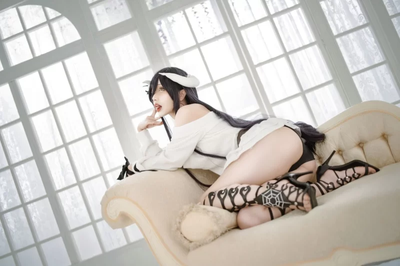 国产coser 切切celia －雅儿贝德 [39P 199MB]【39P+199M】
