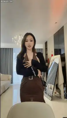 自拍 [抖音 L.露]巨乳丰满女神 真空凸点 站立透视 透裆 很顶【4V+670M】