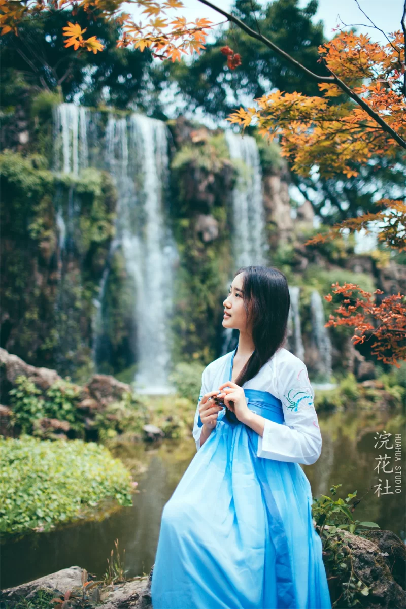 国产模特 浣花社极品国模[毛心怡]大尺度写真古风唯美,原版无水印【54P+62M】