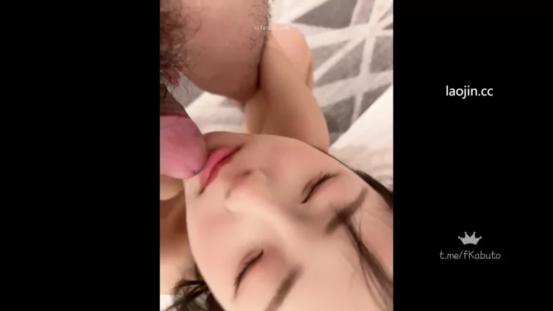 自拍 富二代约炮[fKabuto]19岁绝美清纯学生妹,被大神剃成了白虎【1+769MB】