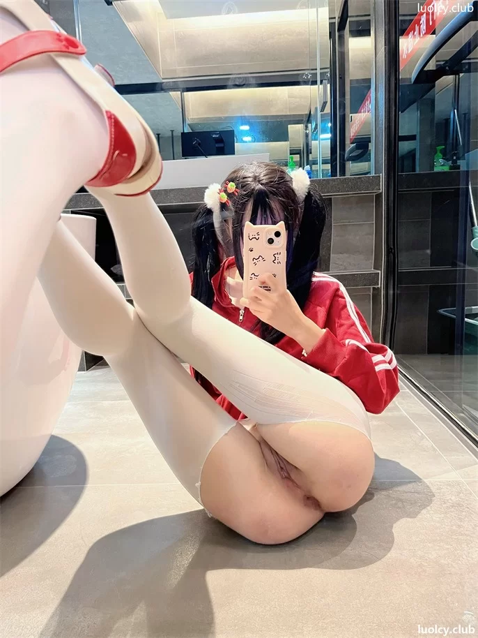 福利姬 重生之我在X卖屁眼 – 双马尾 微重口反差萝莉嫩妹【22P22V+299MB】