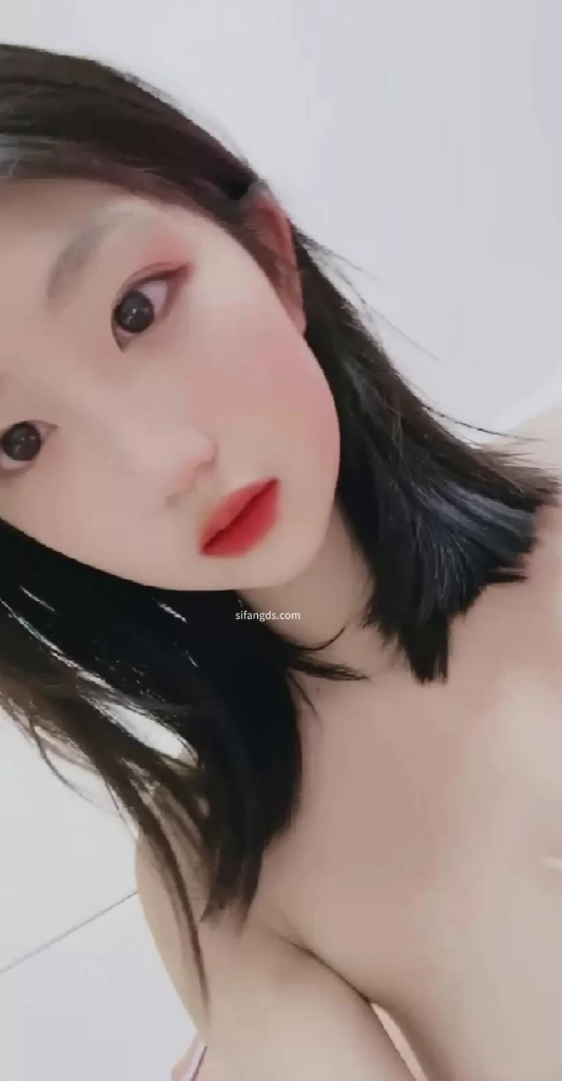 美女御姐 高端1v1 非常好看的良家粉嫩大学生[夭夭]大尺度一对一【1V+641MB】