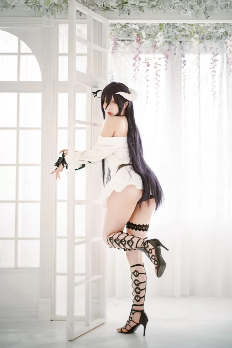 国产coser 切切celia －雅儿贝德 [39P 199MB]【39P+199M】