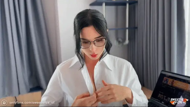高颜值 作为一名合格的老板！不能让女秘书手上和嘴上的工作停了【1v+289m】
