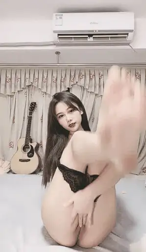 美女御姐 小梦梦 熊猫TV女神下海【7v+3.5g】
