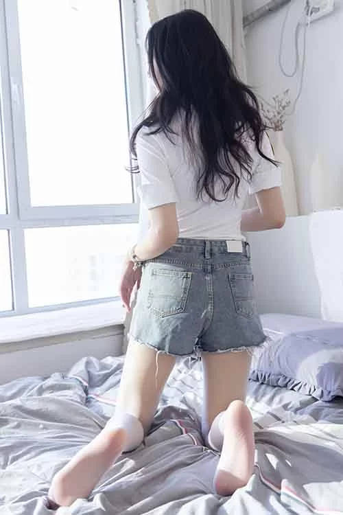 美腿/足控 袜啵啵-小甜豆-透明高跟白丝、倒酸奶剧情【149p1v+1.3g】