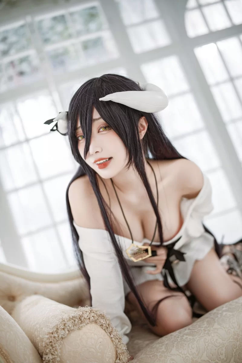 国产coser 切切celia －雅儿贝德 [39P 199MB]【39P+199M】